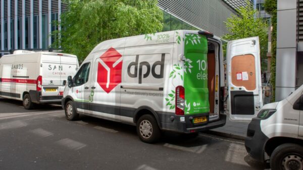 Parcel delivery firm DPD has officially opened a brand new £40 million centre that will enable the firm to roll out up to 80,000 green parcel deliveries into London each day.