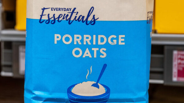 The new move means all Aldi’s porridge oat products are now free of plastic packaging, including its Organic and Scottish ranges.